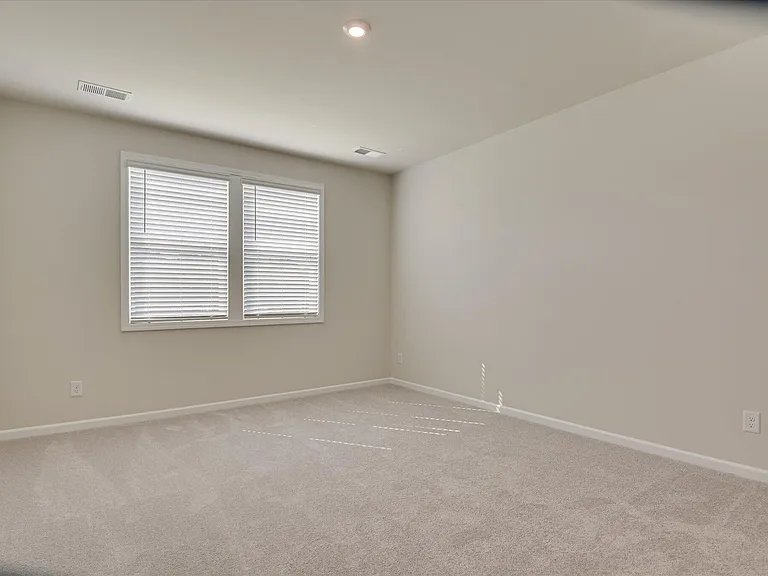 2015 Saylor Ln — Photo 3