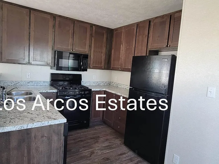 650 E Busby Dr #A — Photo 4