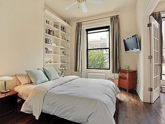 4th image of 126 W 81st St APT 3