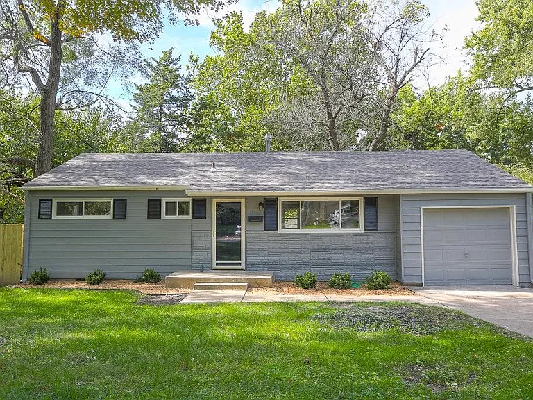 7840 Birch St — Photo 1