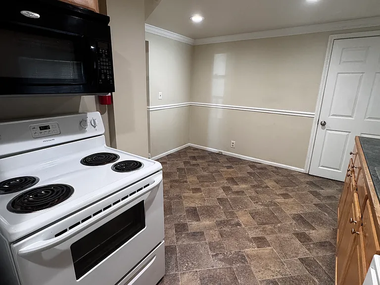 410 Washtenaw Rd #1 — Photo 2