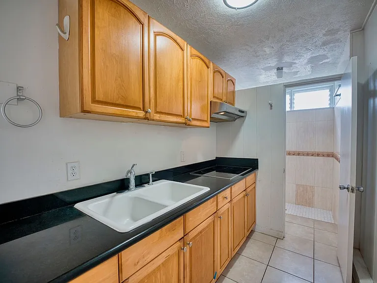 1770 Kilauea Ave — Photo 15