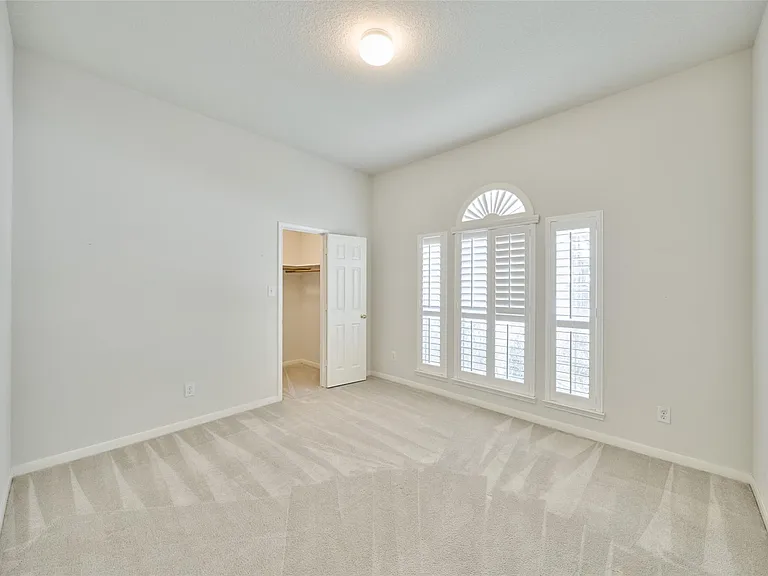 506 Elm Ridge Dr — Photo 23