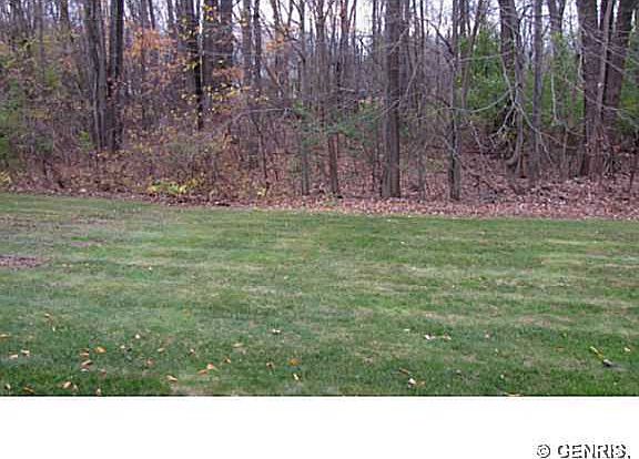 5th image of 27 Maier Cir