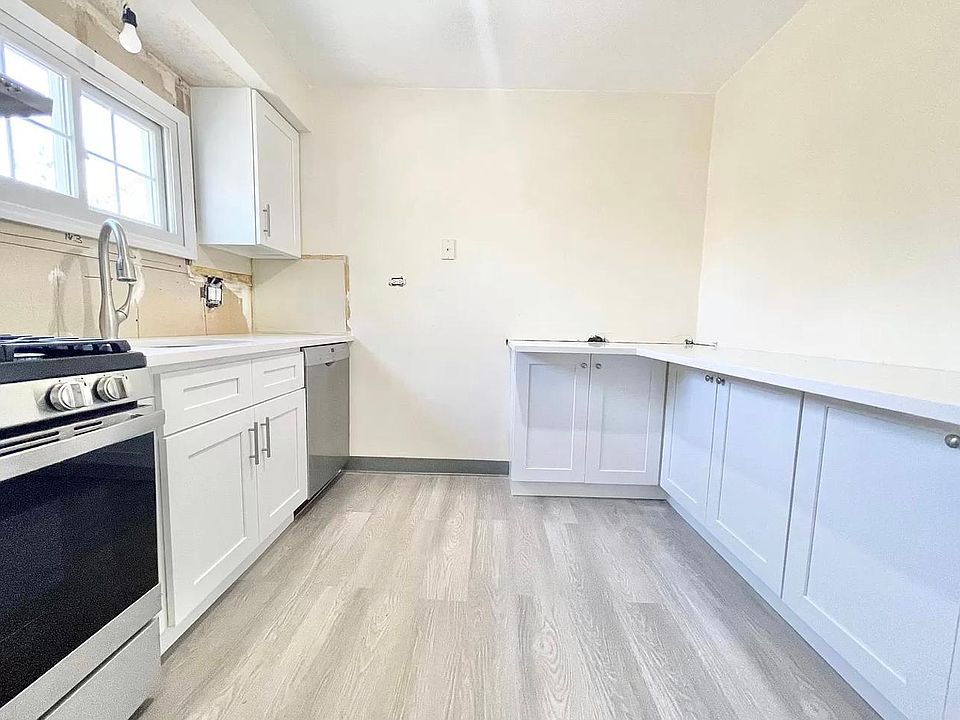 1st image of 23 Park Ave