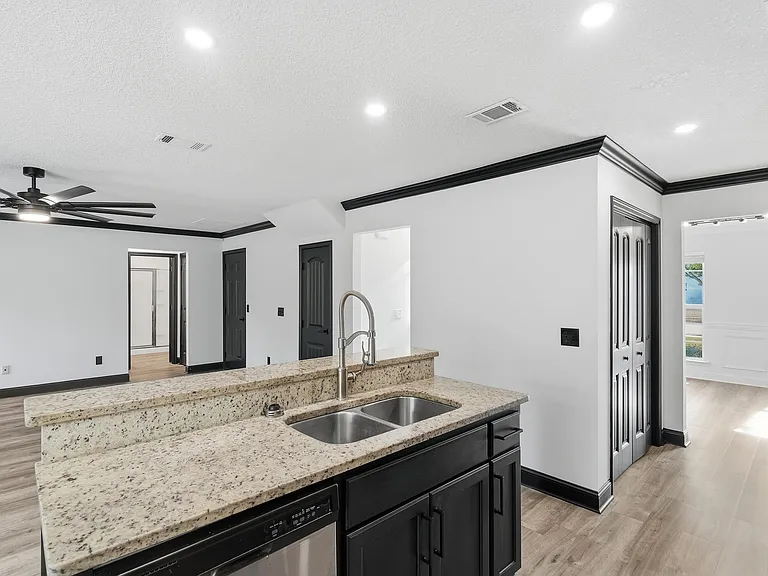 507 Cascade Ct — Photo 13
