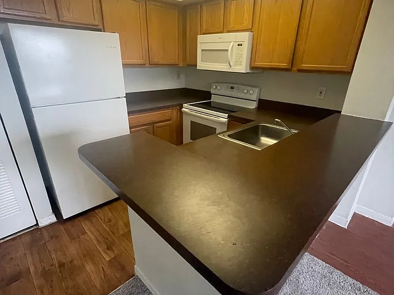 718 Executive Center Dr #36-7-36 — Photo 5