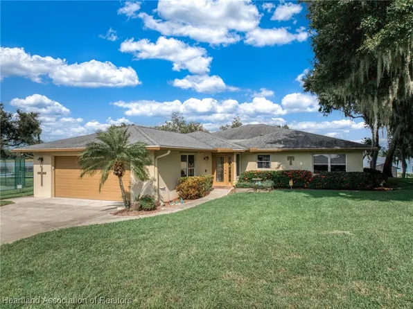 10 Placid Oaks Dr, Lake Placid, FL 33852