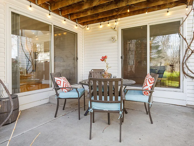 155 Chapel Oaks Dr — Photo 15