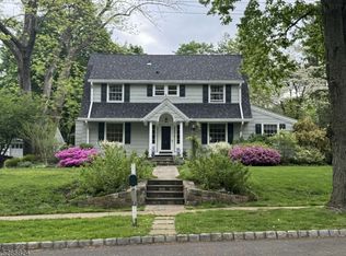 32 Rankin Ave, Basking Ridge, NJ 07920