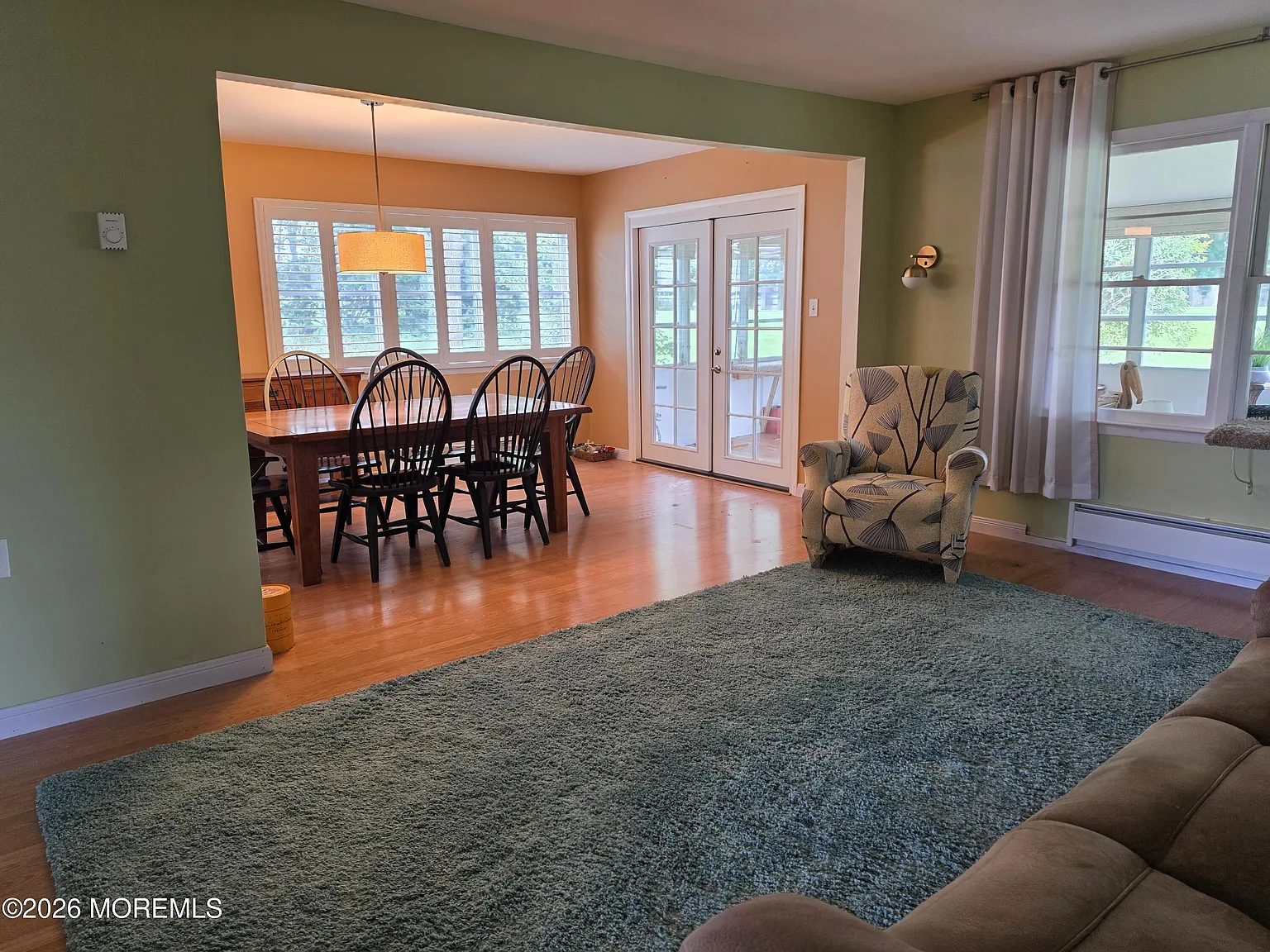 2 bed, 1370 sqft, $2,500 — Photo 4