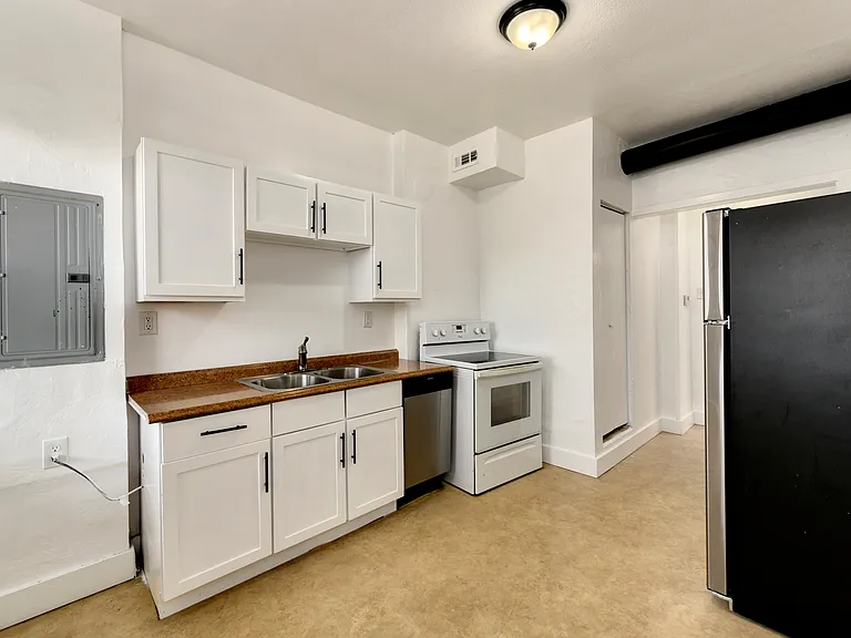 502 Gladstone Blvd #8 — Photo 20