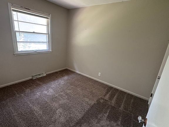 3rd image of 14623 Valley View Dr #1