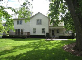 13N245 Engel Rd, Sycamore, IL 60178