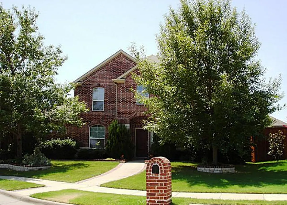 Building Photo - 6405 Sapphire Dr
