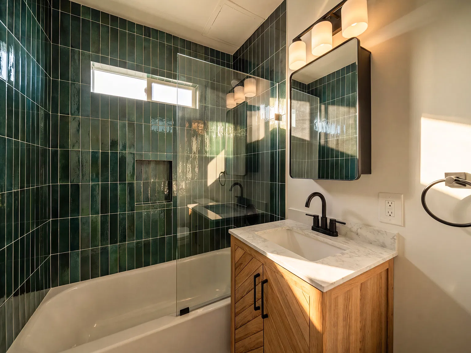 1 bed, 750 sqft, $1,975 — Photo 3