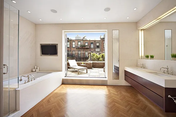 Sold by Corcoran | media 7