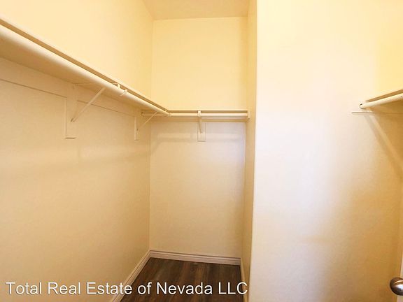 4th image of 660 Forest Peak St