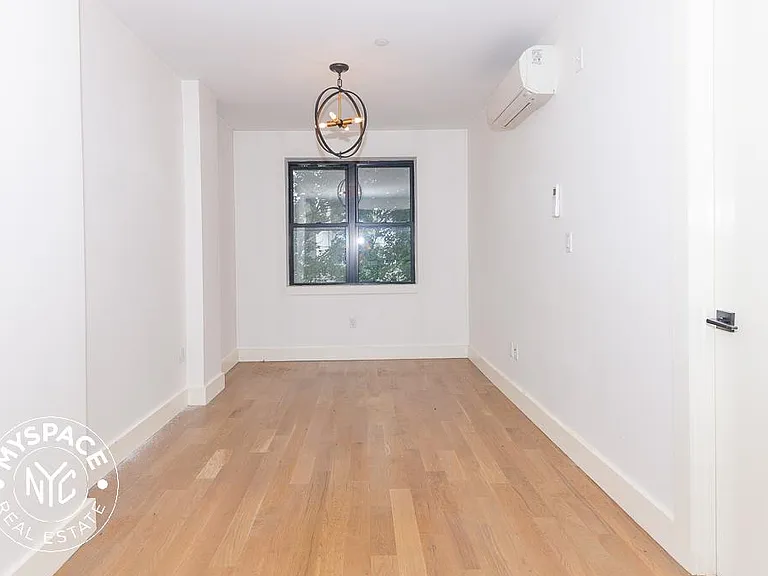 826 Saint Johns Pl #4B — Photo 3