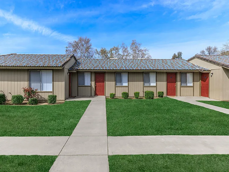 Sandpiper Point Apartments — Photo 5