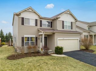 2314 Amsterdam Cir, Montgomery, IL 60538