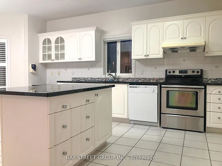 13 Pembrooke Rd — Photo 8