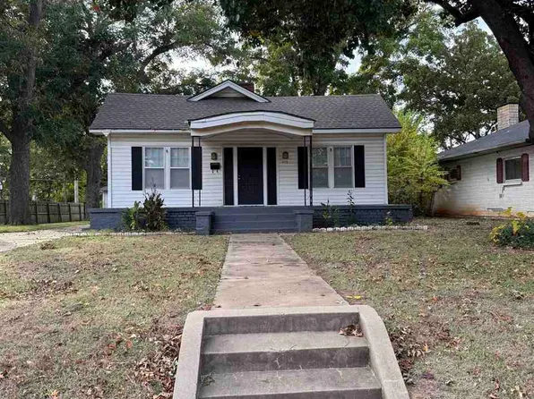 920 N 4th St, Ponca City, OK 74601