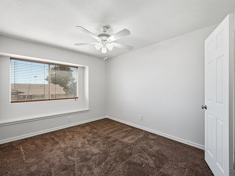 11823 N 65th Ave — Photo 22