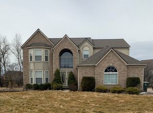 2260 N Woods Ct, Canton, MI 48188