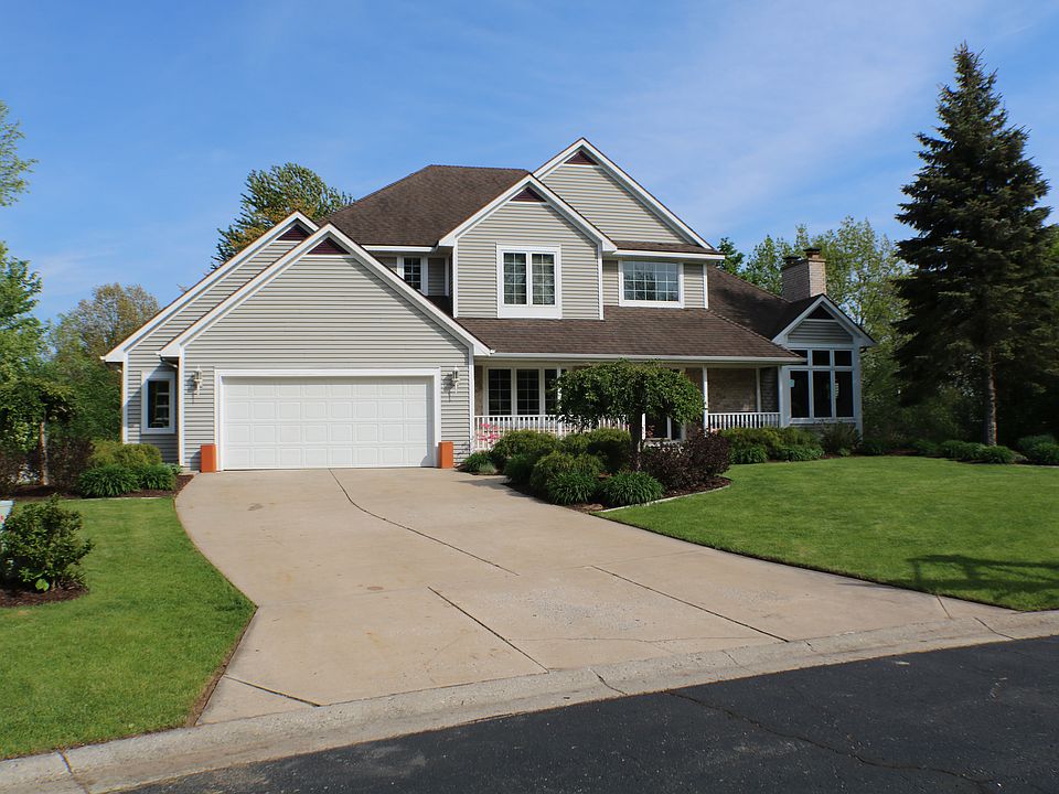 1st image of 1560 Falconcrest Dr NE