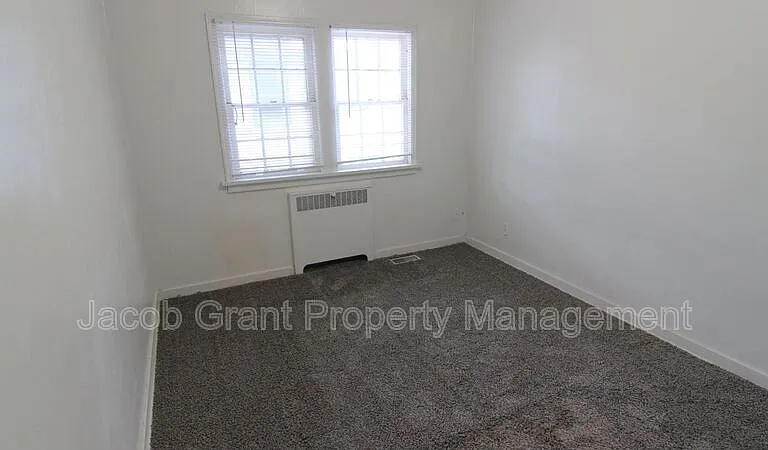 158 S 10th Ave — Photo 10
