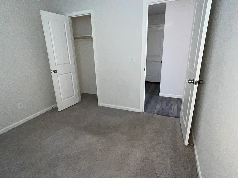 2405 Village Dr — Photo 7