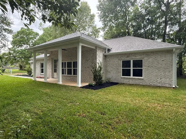 910 Chase, Deridder, LA 70634