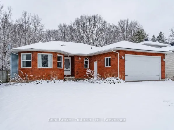 8 Bridle Rd, Penetanguishene, ON L9M 1J5