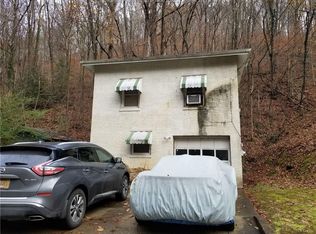 856 S Park Rd, Charleston, WV 25304