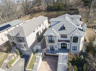 25120 Hand Rd, Little Neck, NY 11362