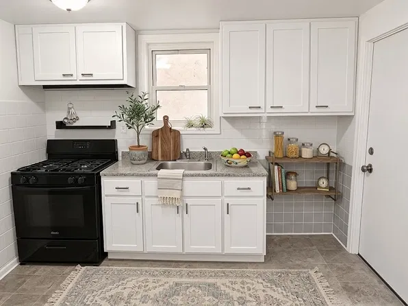 213 70th St APT 1, Guttenberg, NJ 07093