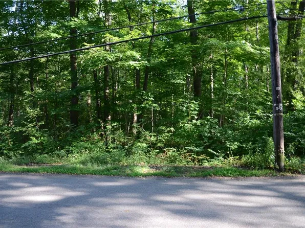 47 Alaska St, Cumberland, RI 02864