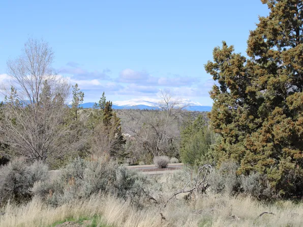 202 SE Larkspur Dr, Madras, OR 97741