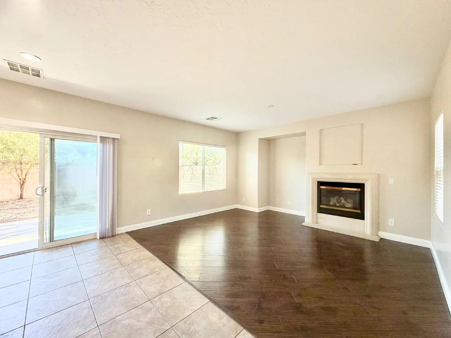 3 bed, 2.5 bath, 2036 sqft, $2,350 — Photo 4