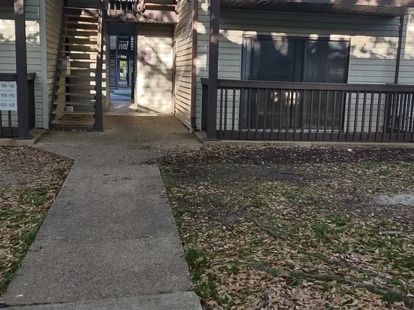 102 Wells Ct, Hampton, VA 23666