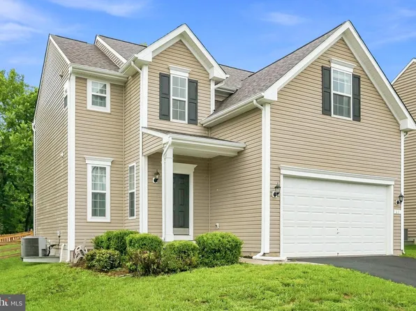 61 Hughs Rd, Charles Town, WV 25414