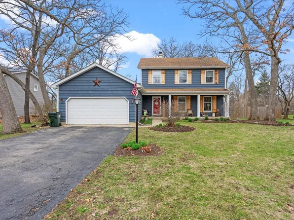 4610 Valerie Dr, Crystal Lake, IL 60014