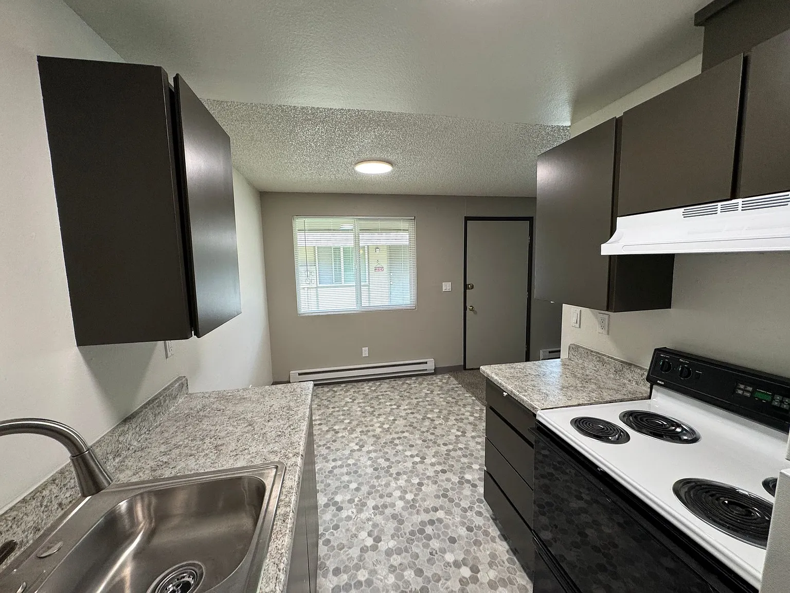 Woodshire Apartments — Photo 2