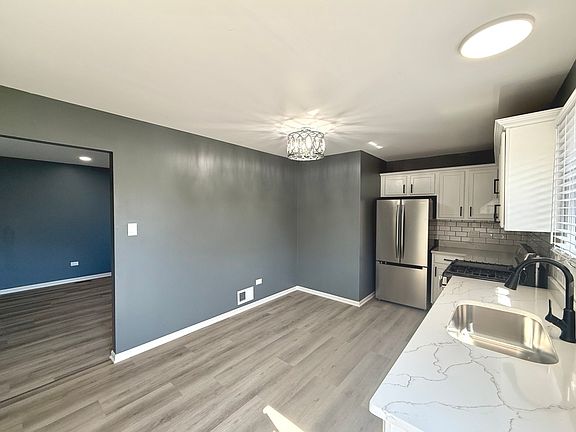5th image of 931 Miller Pl