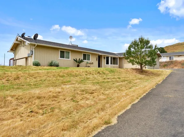 34849 Sunflower Ln, Squaw Valley, CA 93675