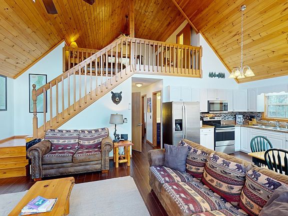 5th image of 325 Azalea Rdg