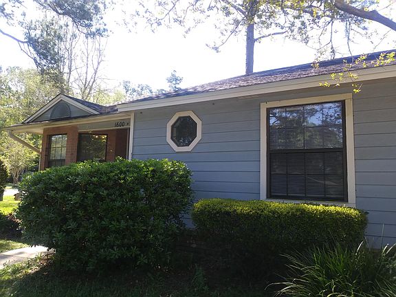 3rd image of 1600-1 Akridge Dr