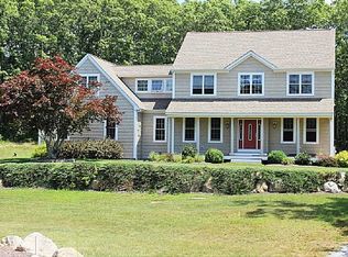 91 Tamanaco Dr, Charlestown, RI 02813