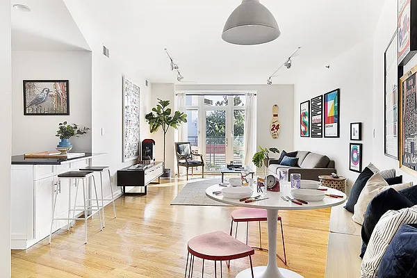 Sold by Compass | media 1
